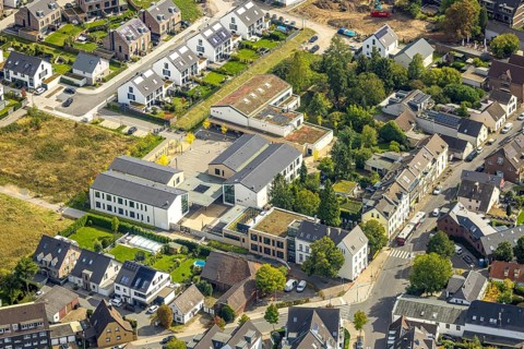 Aerial view, community primary school GGS Steinkaul, single-family house, housing estate Alte