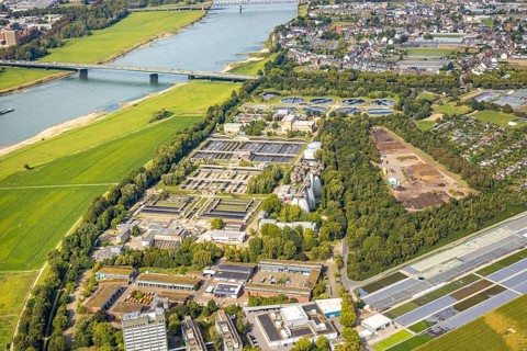 Aerial view, sewage treatment plant Düsseldorf-Süd, KDM GmbH composting plant Düsseldorf-Hamm,
