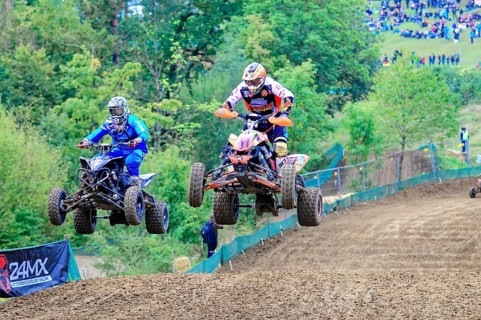 Motocross, Rudersberg, Baden-Württemberg, Germany, Europe, Two quads jump synchronised over a