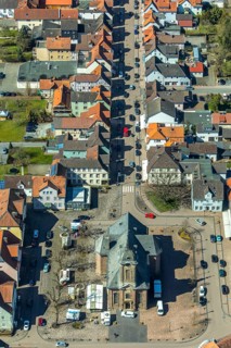 Aerial view, town church with church square and Bahnhofstraße, Große Allee, Eichenallee, Bad