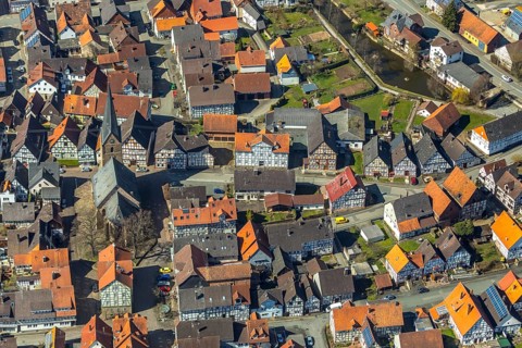 Aerial view, district Mengerinhausen in Bad Arolsen, with St-Georg-Kirche is a gothic hall church