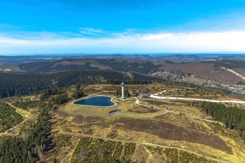 Aerial view, Ettelsberg with Ettelsturm, Hochheideturm, Ettelsberg-See, Siggis Hütte, cosy mountain