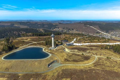 Aerial view, Ettelsberg with Ettelsturm, Hochheideturm, Ettelsberg-See, Siggis Hütte, cosy mountain