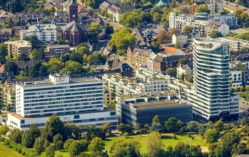 Aerial view, high-rise building The Zipper Hotel and Apartments, Schön Klinik Krankenhaus, Heerdt,