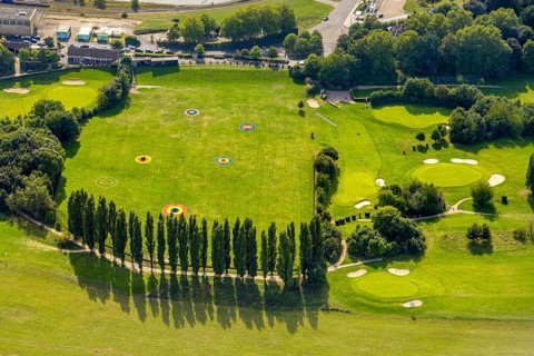 Aerial view, golf course Auf der Lausward and golf meadow with coloured circles and sand bunker,