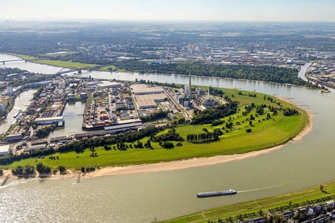 Aerial view, river Rhine Rhine bend, golf course Auf der Lausward and harbour with Lausward power