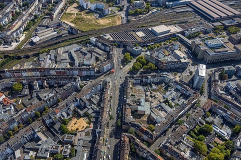 Aerial view, Worringer Platz, crossroads Kölner Straße, street traffic, cafe with red sunshades,