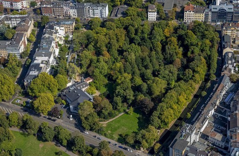Aerial photograph, Künstlerverein Malkasten KVM in Malkasten-Haus am Malkastenpark, Pempelfort,