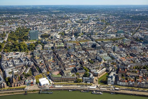 Aerial view, city centre view with the old town and Rheinpromnade, Dreischeibenhaus and