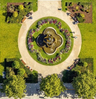 Aerial view, Corneliusplatz with fountain and flower bed at Königsallee, city centre, Düsseldorf,