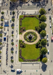 Aerial view, Corneliusplatz with fountain and flower bed at Königsallee, city centre, Düsseldorf,