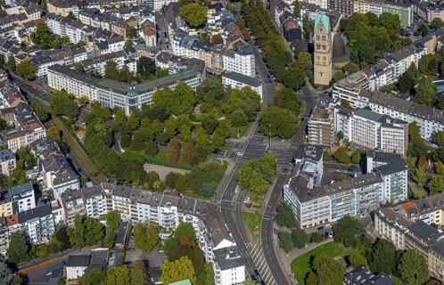 Aerial view, park and street crossing Prinz-Georg-Straße with Vagedesstraße, bus stop D-Schloss