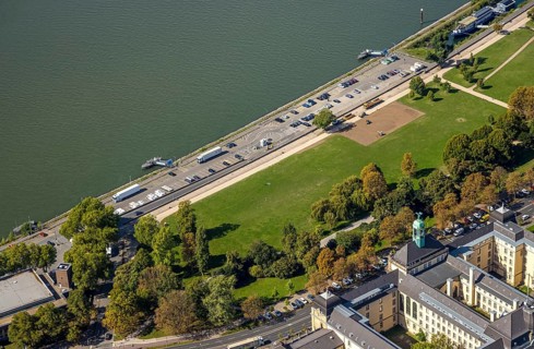 Aerial view, Rheinpark Golzheim and Rhine promenade, roof dome with eagle figure tower of the