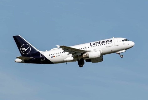 A Lufthansa CityLine Airbus A319 takes off, Schönefeld, 28/09/2025, Schönefeld, Brandenburg,