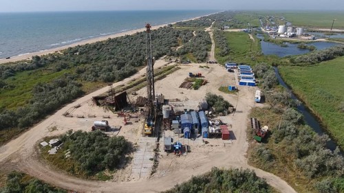 Carrying out repair of an oil well. Atyrau, Kazakhstan