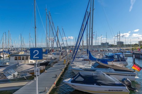 Strande marina near Kiel, Rendsburg-Eckernförde district, ship masts, jetty, Baltic Sea, sailing,