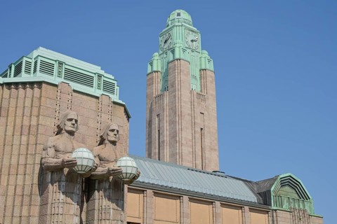 Figures on the façade, Kivimiehet, cairns, luminous glass globe, Art Nouveau, Central Station,