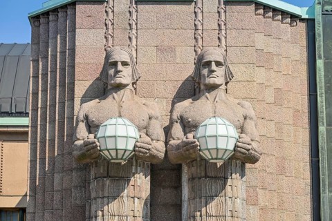 Figures on the façade, Kivimiehet, cairns, luminous glass globe, Art Nouveau, Central Station,