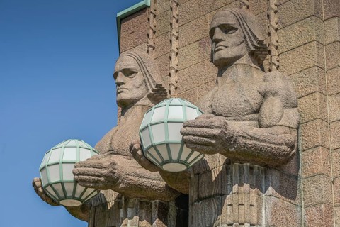 Figures on the façade, Kivimiehet, cairns, luminous glass globe, Art Nouveau, Central Station,