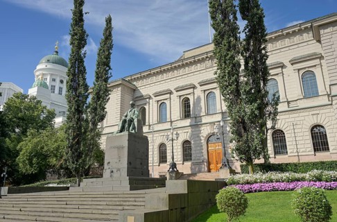 Central Bank Suomen Pankki, Johan Vilhelm Snellman Statue, Snellmaninaukio, Old Town, Helsinki,