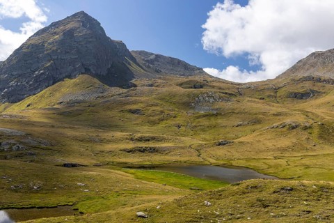 Lago di Cane and summit Paré di Scut, at Passo del Sole, Blenio Valley, Olivone, Ticino,