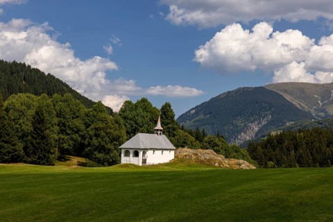 Caplutta S. Leci, chapel in the Surselva, Tujetsch, Sedrun, Graubünden, Switzerland