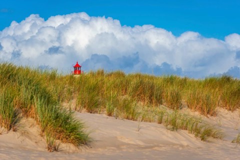 The Lister lighthouse at Ellenbogen, morning light, morning mood, dune, North Sea island, Sylt