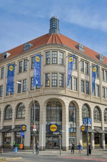 LIDL store in the former Karstadt department stores', Tempelhofer Damm, Kaiserin-Augusta-Straße,