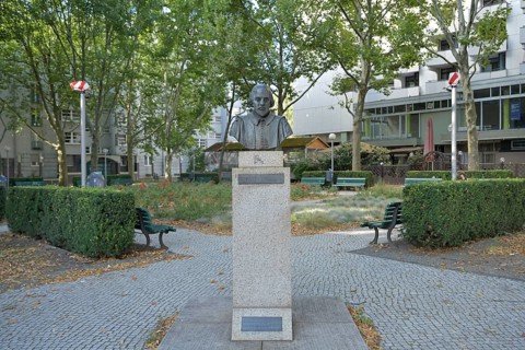 Bust of William Shakespeare, Krumme Straße, Shakespeareplatz, Charlottenburg,