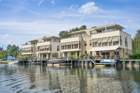 Residential buildings on Humboldt Island, Tegel harbour, Tegel, Reinickendorf, Berlin, Germany