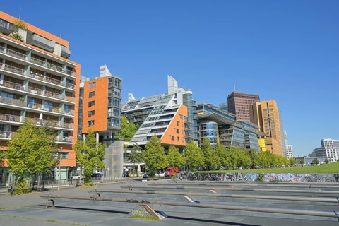 Disused seesaws, residential buildings, office buildings, Tilla-Durieux-Park, Potsdamer Platz,