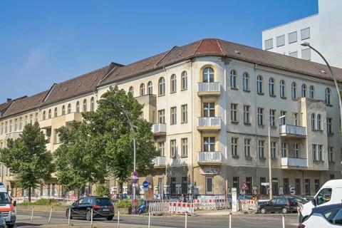 Old building, residential building, Frankfurter Allee, Lichtenberg, Berlin, Germany