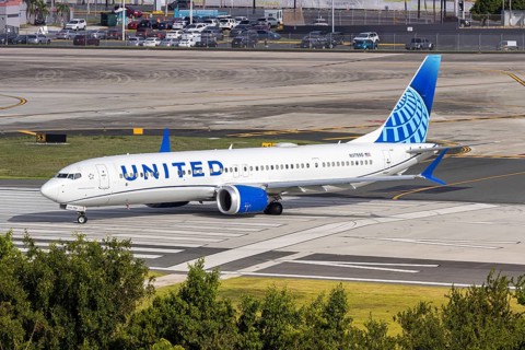 A United Airlines Boeing 737 MAX 9 aircraft with registration number N37555 at San Juan Airport,