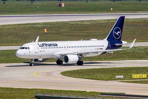 A Lufthansa Airbus A320 aircraft with the registration D-AIZP at Munich Airport, Germany
