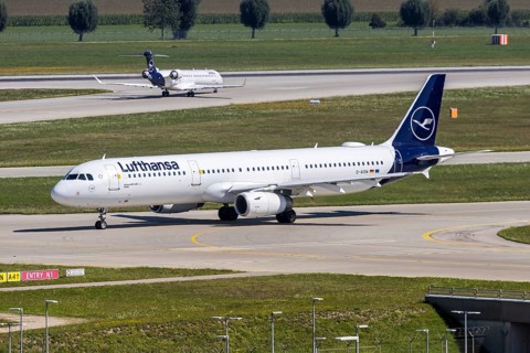 A Lufthansa Airbus A321 aircraft with the registration D-AISW at Munich Airport, Germany