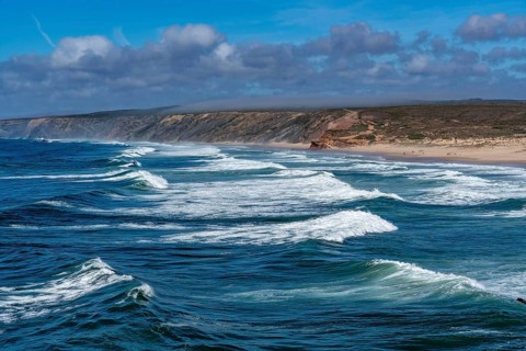 Praia da Bordeira beach, near Carrapateira, popular with surfers, wave riders, rocky coast, steep