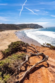 Praia do Amado beach near Carrapateira, popular with surfers, wave riders, rocky coast, steep coast