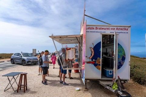 Snack bar, last sausage in front of America, at the Cabo de São Vicente lighthouse, at the Cape