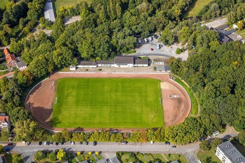 Aerial view, football stadium Am Freibad TV Jahn Hiesfeld, Hiesfeld, Dinslaken, Ruhr area, North