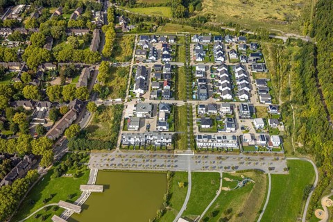 Aerial view, Bergpark Lohberg creative quarter, former colliery site and landscaping, housing