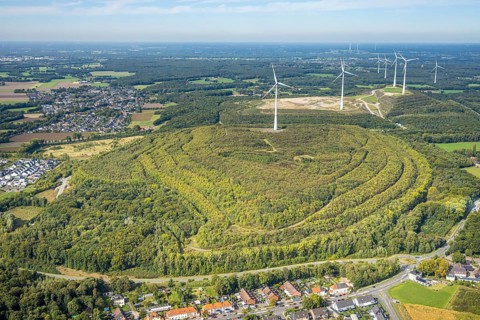 Aerial photo, Lohberg spoil tip and wind turbines, spoil tip landscape, Bruckhausen wind farm,