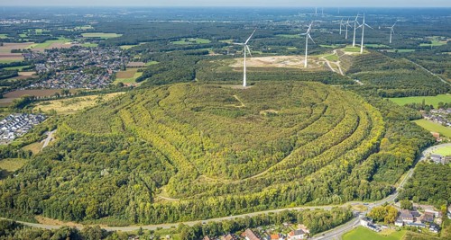 Aerial photo, Lohberg spoil tip and wind turbines, spoil tip landscape, Bruckhausen wind farm,