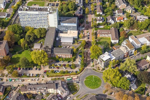 Aerial view, GFO Kliniken Niederrhein - St. Vinzenz Hospital, roundabout Duisburger Straße,