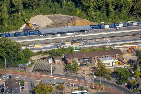 Aerial view, railway station Hbf with new platform and station forecourt, construction site
