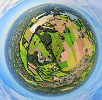Aerial view, meadows and fields Tenderingsweg at Bruckhauser Mühlenbach, earth globe, fisheye