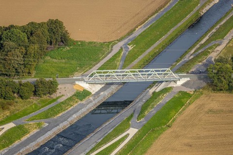 Aerial view, new railway bridge over the river Emschher, river bed, Eppinghoven, Dinslaken, Ruhr