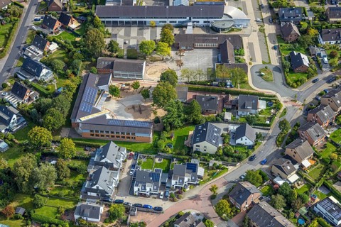 Aerial photo, Karl-Vogels-Schule primary school with solar roof, Hünxe, Ruhr area, North