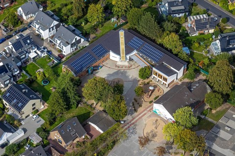 Aerial photo, Karl-Vogels-Schule primary school with solar roof, Hünxe, Ruhr area, North