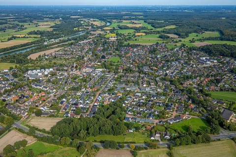 Aerial view, residential area, local view Hünxe general view with distant view,