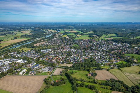 Aerial view, residential area, general view of Hünxe with distant view, Wesel-Datteln-Kanal, Hünxe,
